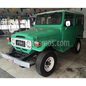 Foto venta carro usado Toyota Land Cruiser 4x4 (1972) color Verde precio BoF3.000