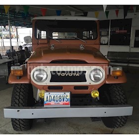 Foto venta carro usado Toyota Land Cruiser 4x4 (1978) color Marron precio BoF5.900
