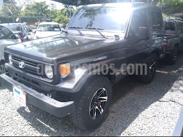 Foto venta Carro usado Toyota Land Cruiser 71 (1991) color Gris precio $29.500.000