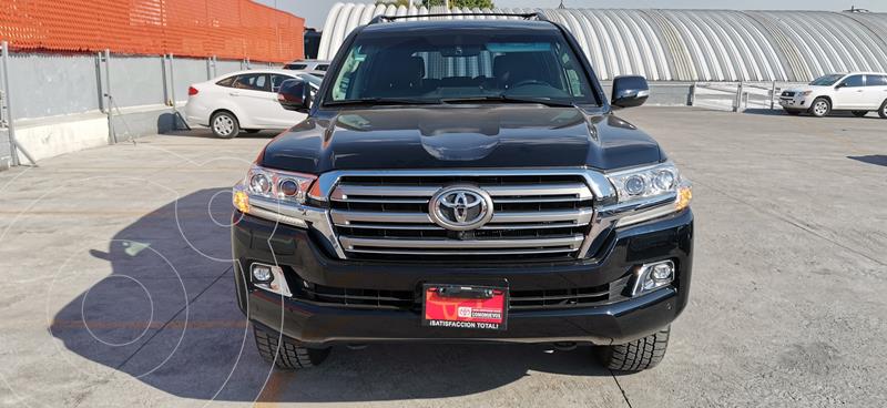 Foto Toyota Land Cruiser 5.7L 4x4 usado (2017) color Plata Metalico precio $2,150,000