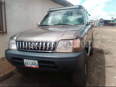 Foto venta carro usado Toyota Meru 4x4 (2006) color Gris precio u$s8.500