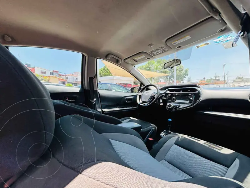 toyota prius-c