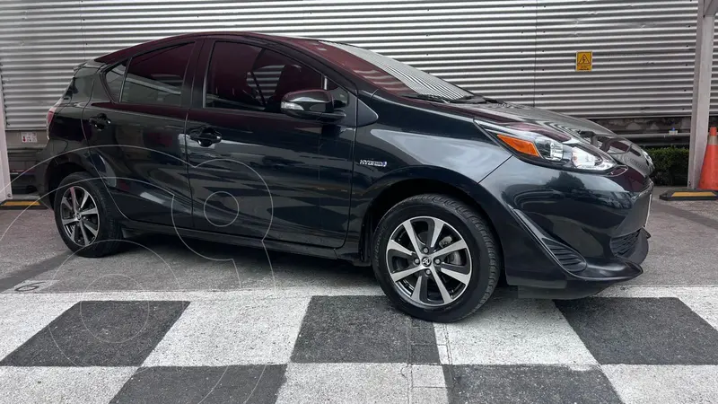 Foto Toyota Prius C 1.5L usado (2019) color Negro precio $280,000