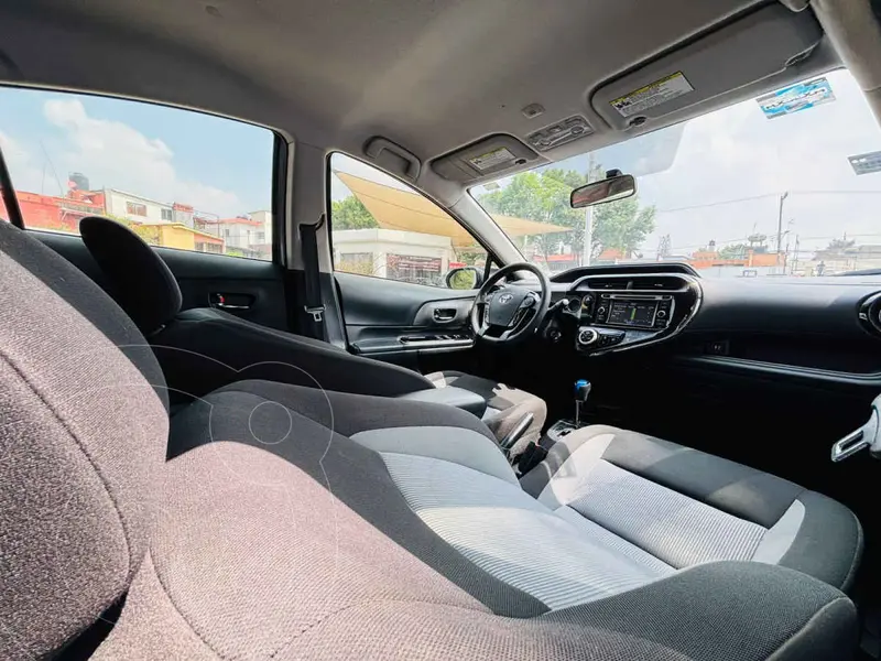 toyota prius-c
