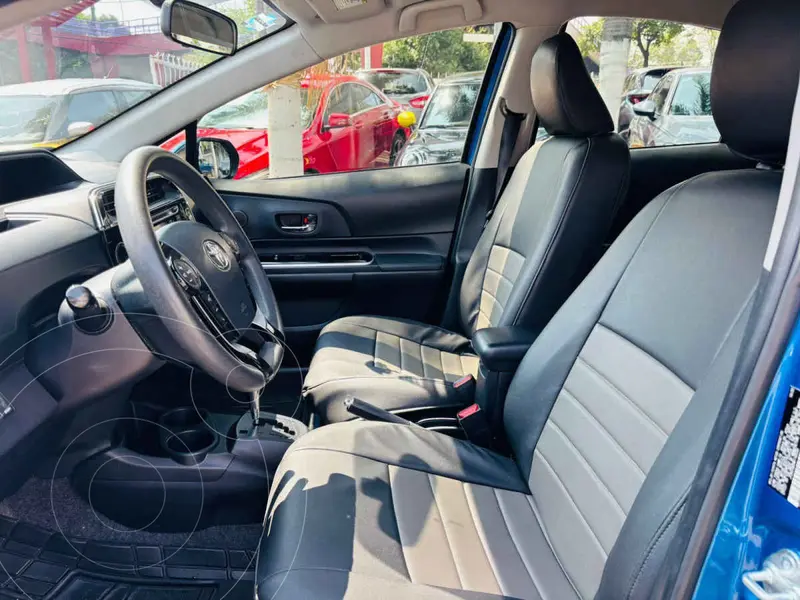 toyota prius-c