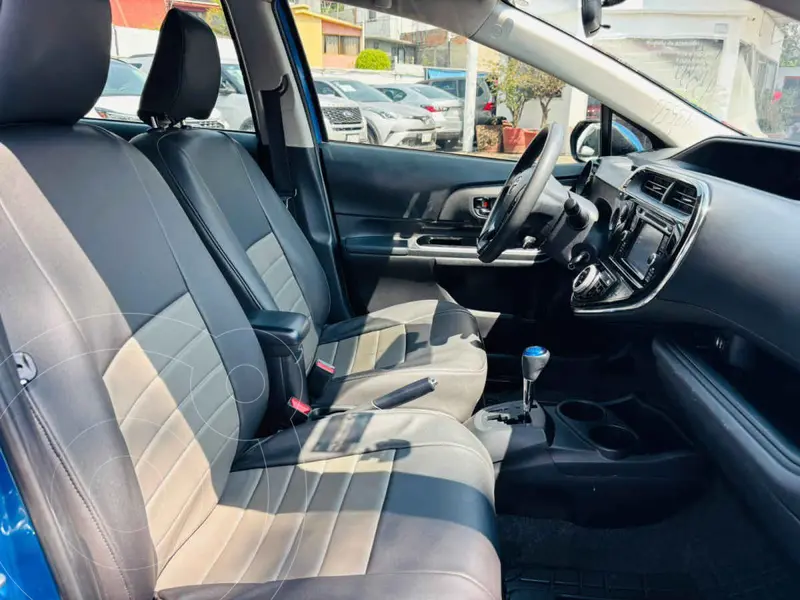 toyota prius-c