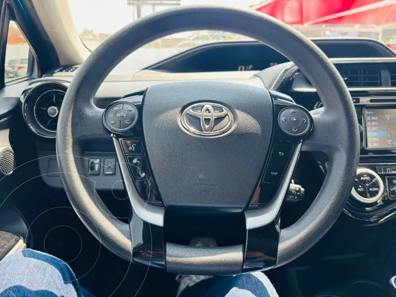 toyota prius-c