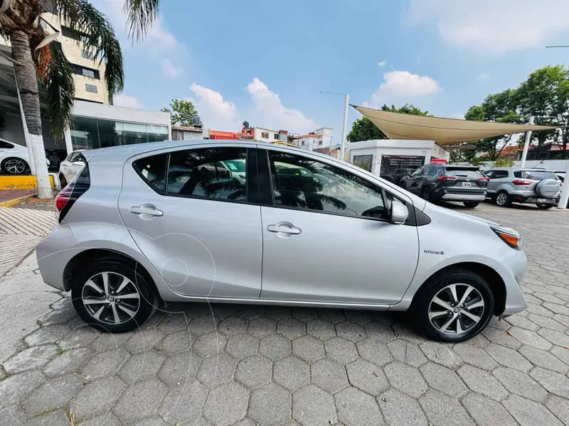 toyota prius-c
