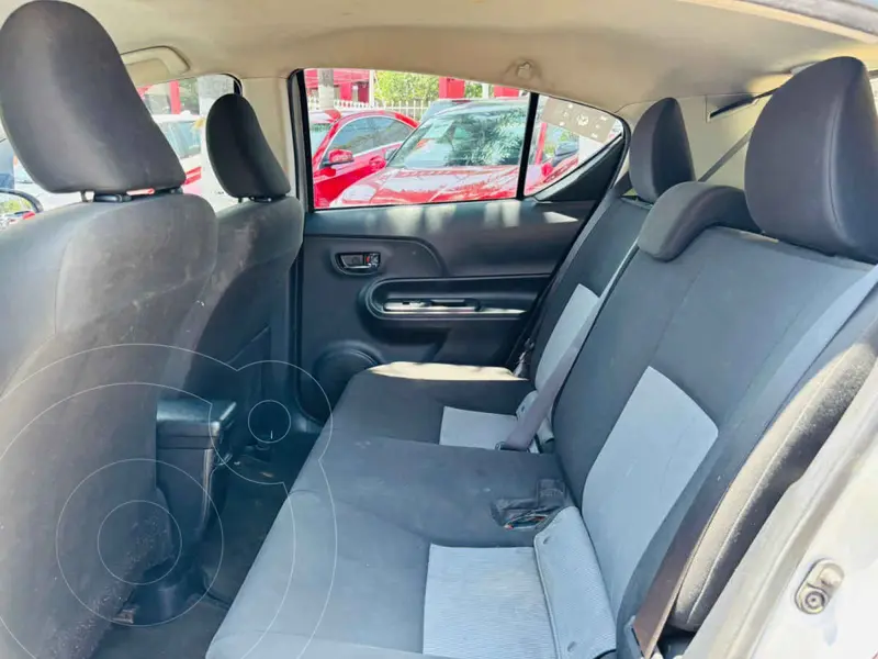 toyota prius-c