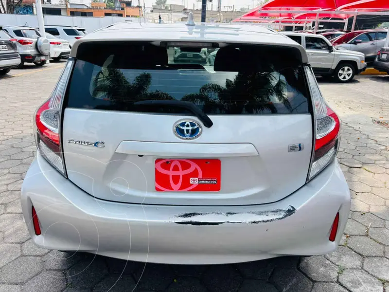 toyota prius-c