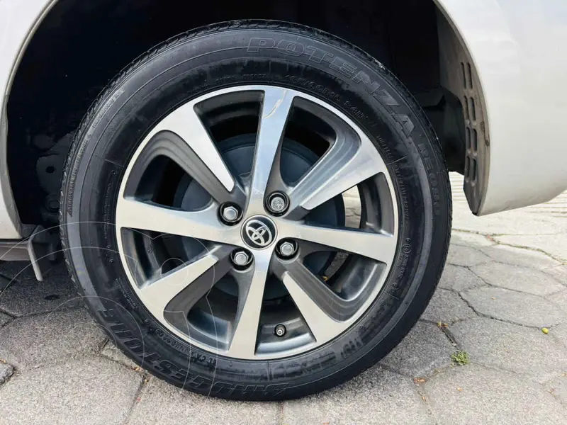 toyota prius-c