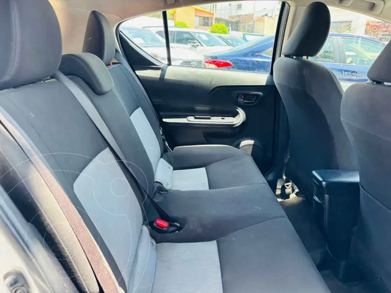 toyota prius-c