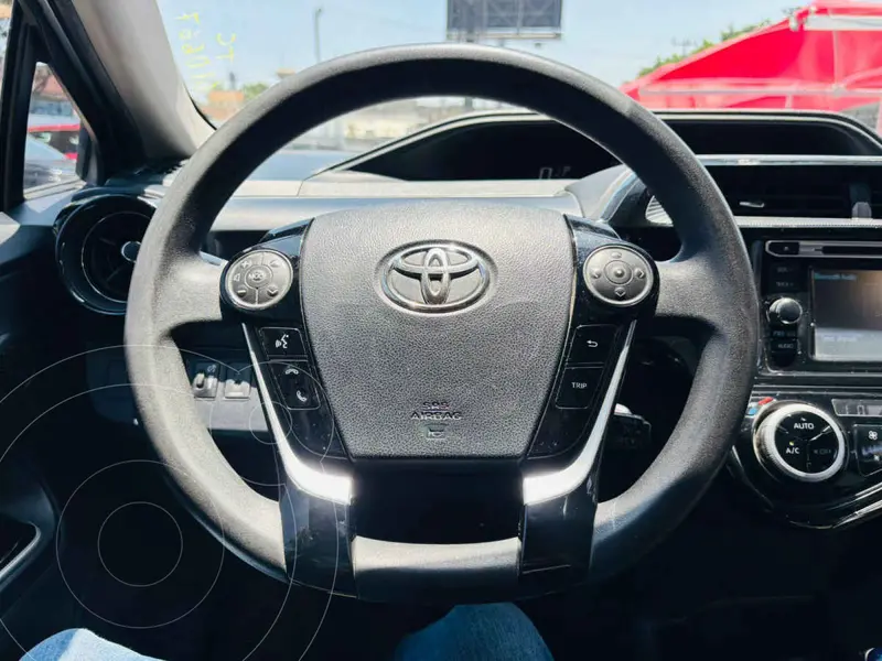 toyota prius-c