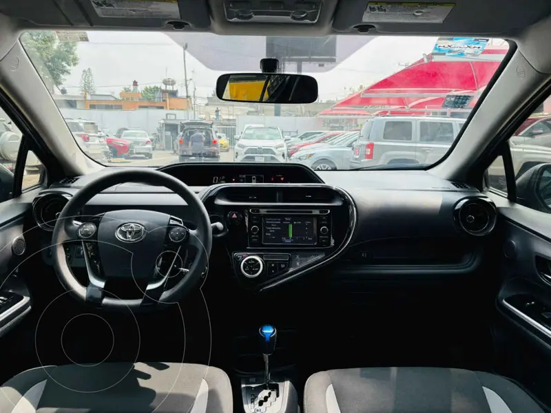 toyota prius-c