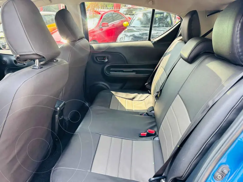 toyota prius-c