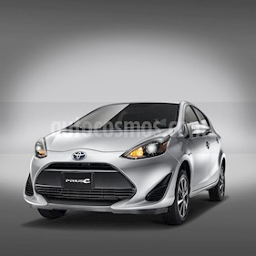 Toyota Prius C 1.5L nuevo color Naranja Metalico precio $332,800