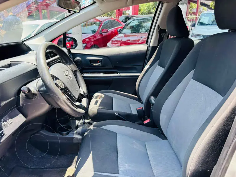 toyota prius-c
