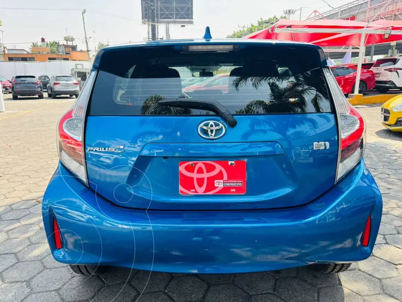 toyota prius-c