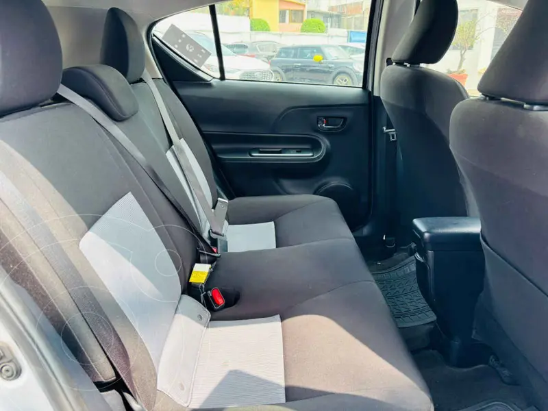 toyota prius-c