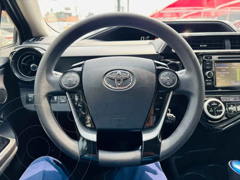 toyota prius-c
