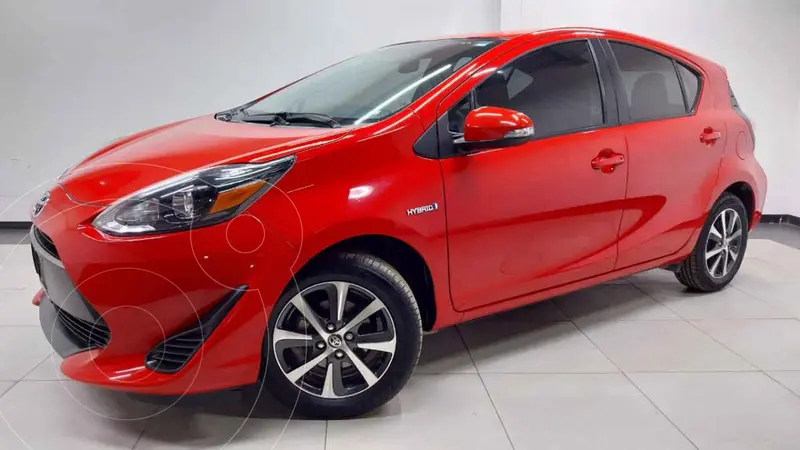 Foto Toyota Prius C 1.5L usado (2019) color Rojo financiado en mensualidades(enganche $57,000 mensualidades desde $4,446)