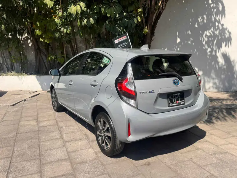 Foto Toyota Prius C 1.5L usado (2021) color Gris precio $315,000