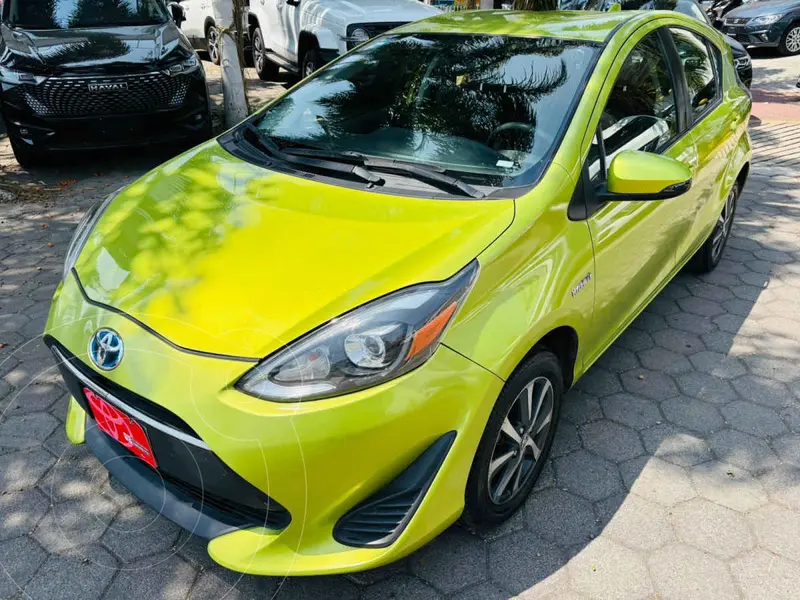 Foto Toyota Prius C 1.5L usado (2019) color Verde precio $287,000