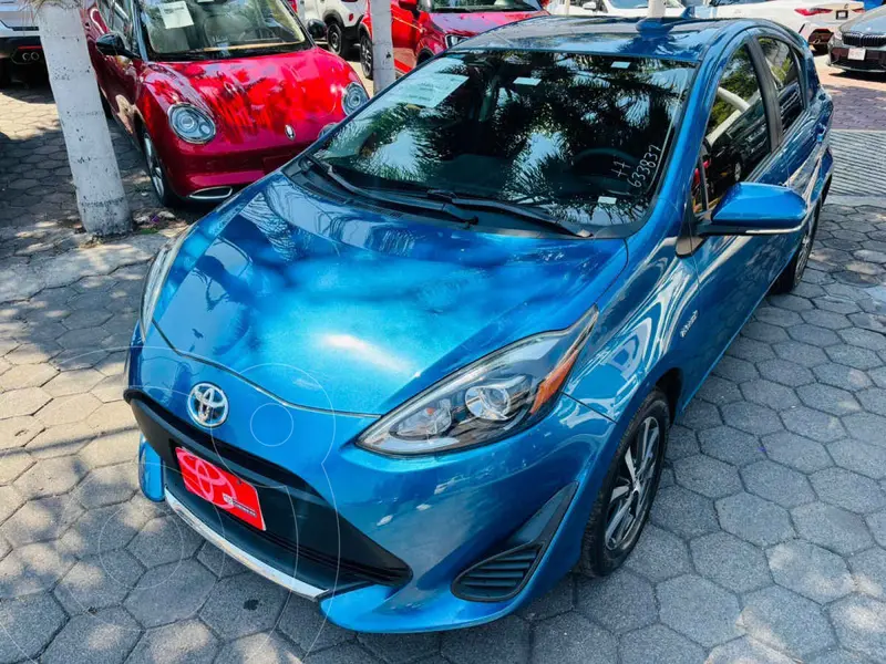 Foto Toyota Prius C 1.5L usado (2020) color Azul precio $279,000