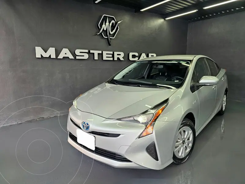 Foto Toyota Prius Premium usado (2017) color plateado precio $259,000