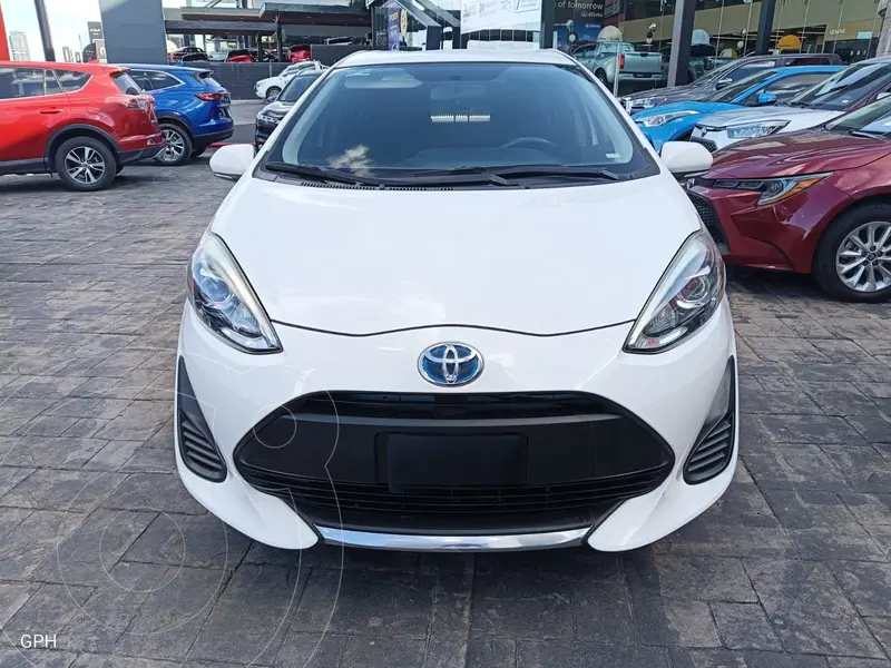 Foto Toyota Prius Premium usado (2021) color Blanco precio $323,000