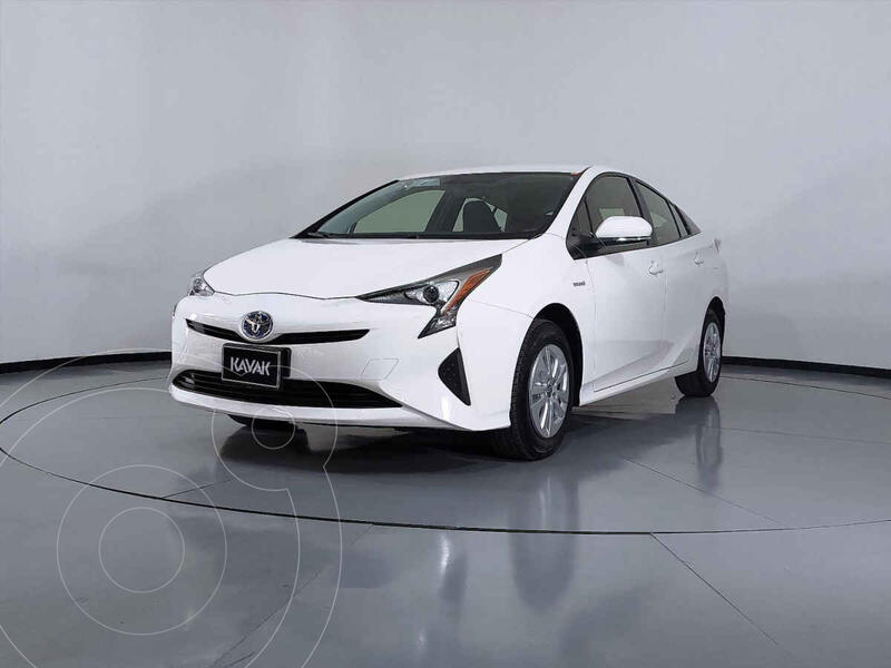 Foto Toyota Prius Base usado (2017) color Blanco precio $349,999