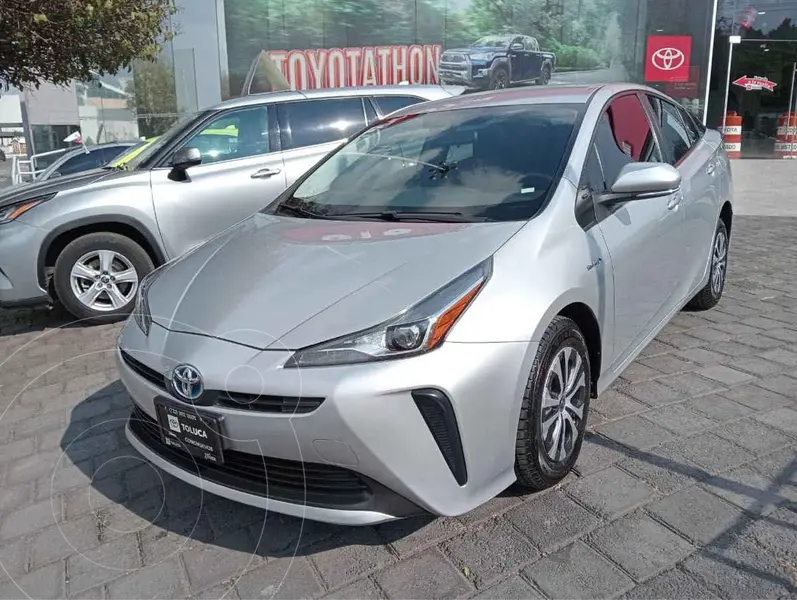 Foto Toyota Prius Base usado (2021) color Plata financiado en mensualidades(enganche $99,169 mensualidades desde $10,553)