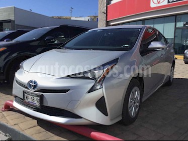 foto Toyota Prius 5p Base Hibrido L4/1.8 Aut usado (2017) color Plata precio $315,000