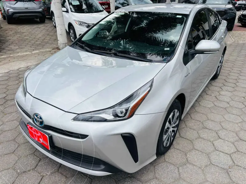Foto Toyota Prius Base usado (2021) color Plata financiado en mensualidades(enganche $80,356 mensualidades desde $7,137)