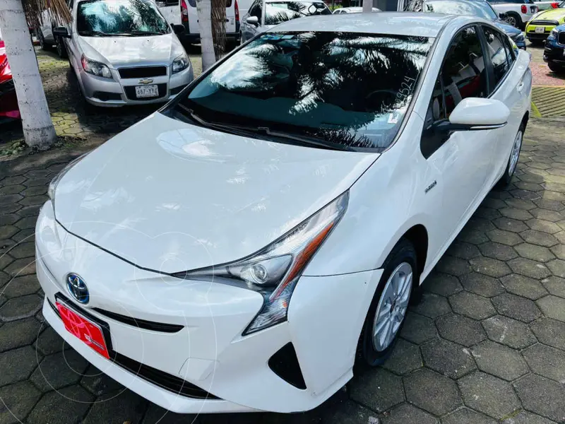 Foto Toyota Prius Premium SR usado (2017) color Blanco precio $287,000