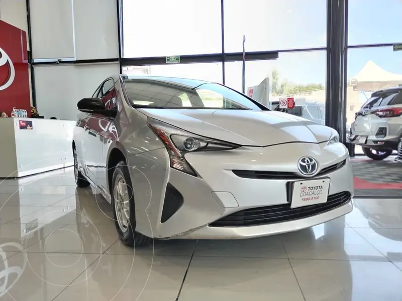 Foto Toyota Prius BASE usado (2016) color plateado precio $225,000