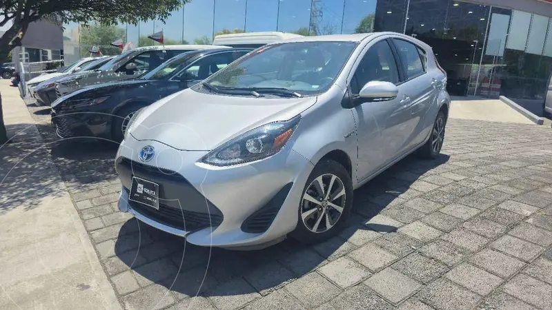 Foto Toyota Prius Base usado (2021) color Plata precio $319,000