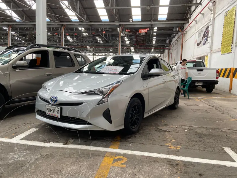 Foto Toyota Prius Premium usado (2017) color Plata Metalico financiado en mensualidades(enganche $69,000 mensualidades desde $8,750)