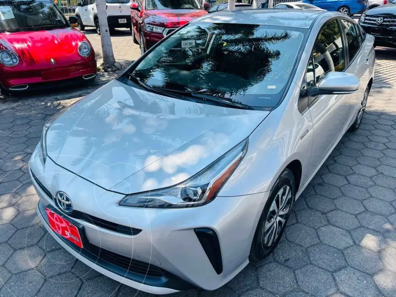 Foto Toyota Prius Base usado (2020) color Plata financiado en mensualidades(enganche $87,881 mensualidades desde $7,806)