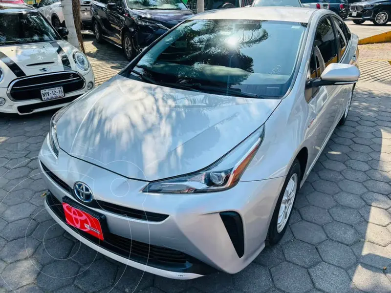 Foto Toyota Prius Base usado (2022) color Plata precio $377,000