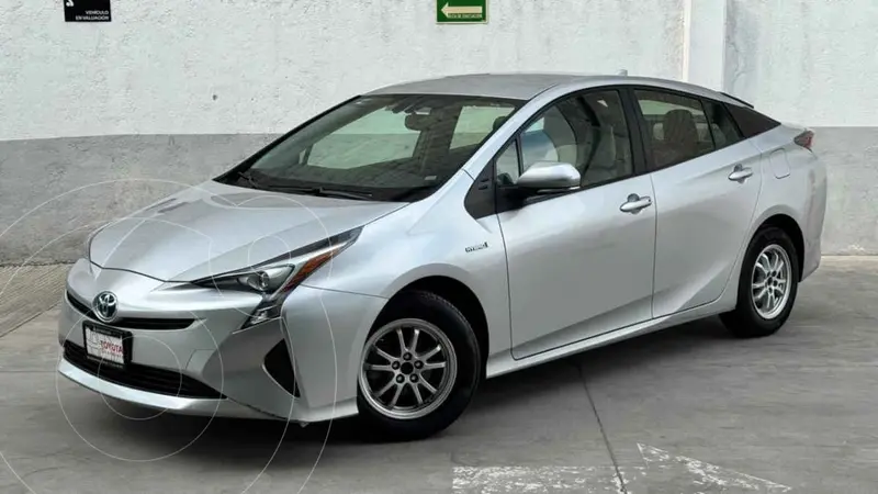 Foto Toyota Prius Premium SR usado (2018) color Plata precio $339,000