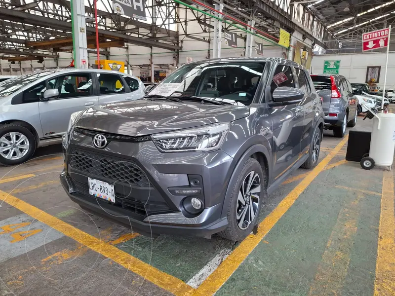 Foto Toyota Raize XLE usado (2023) color Gris financiado en mensualidades(enganche $107,800 mensualidades desde $7,500)