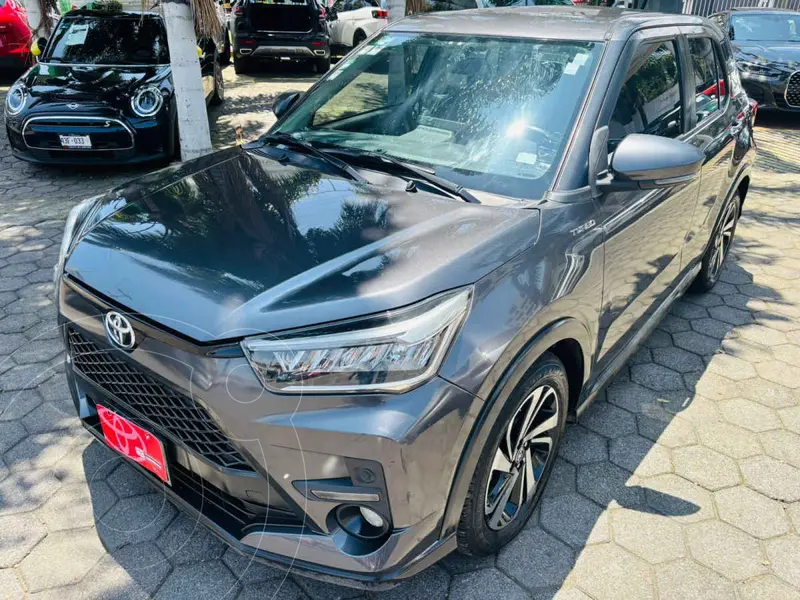 Foto Toyota Raize XLE Aut usado (2022) color Gris financiado en mensualidades(enganche $85,194 mensualidades desde $7,567)