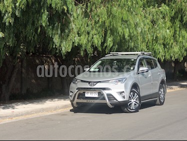 foto Toyota Rav4 2.0 Lujo 4X2 usado (2016) color Gris Metálico precio $11.000.000