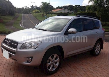 Toyota Rav4 2.4 Imperial 5P usado (2010) color Plata precio $30.000.000