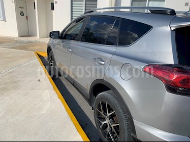 Toyota RAV4 2.4L Limited 4WD usado (2017) color Gris Plata precio $350,000