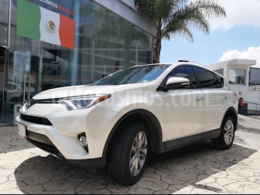 foto Toyota RAV4 2.4L Limited usado (2016) color Blanco precio $320,000