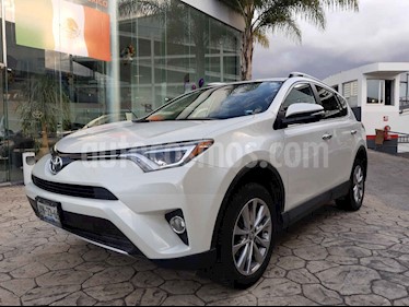 foto Toyota RAV4 2.4L Limited usado (2016) color Blanco precio $355,000