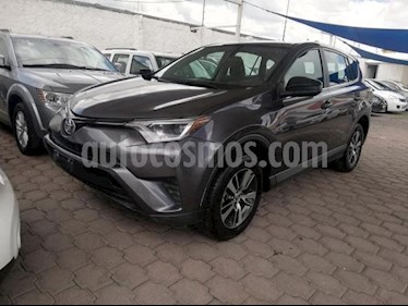 foto Toyota RAV4 5p LE L4/2.5 Aut usado (2017) color Gris precio $295,000