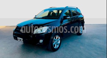 Toyota RAV4 2.4L 4x2 Aut Full usado (2010) color Negro precio $710.000